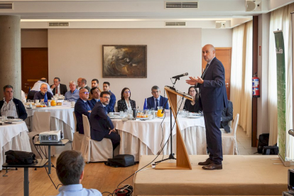 Desayuno organizado por Caja Rural de Soria con el sector agroalimentario provincial. - MARIO TEJEDOR (12)