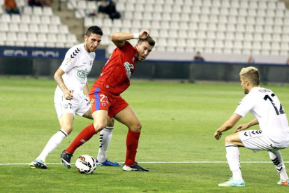 Sergi Enrich en la victoria del Numancia en Albacete por 0-1 en la temporada 2014-2015.-Área 11
