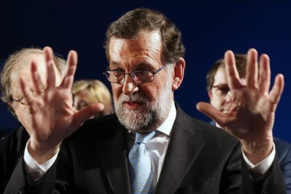 El presidente del Gobierno en funciones, Mariano Rajoy, en un acto del PP en Valladolid, el pasado viernes.-AFP / CESAR MANSO