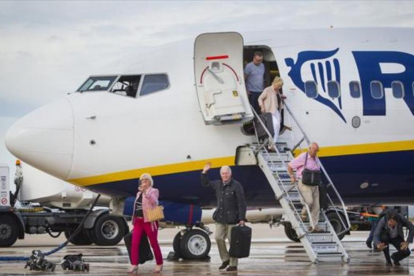 Un avión de Ryanair.-MIGUEL LORENZO