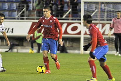 El centrocampista del Numancia, Marc Pedraza, durante un entrenamiento. / DIEGO MAYOR-