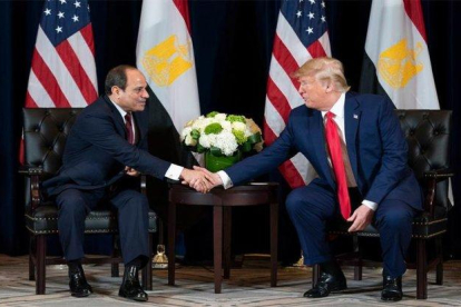 El presidente de Egipto, Abdelfatah al Sisi y Donald Trump.-