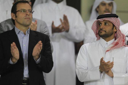 Rosell, en noviembre del 2011, con el jeque catarí Saud bin Abdul Rahman Al-Thani.-AFP / KARIM JAAFAR