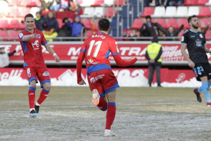 David Rodríguez no pudo tener mejor estreno con la camiseta del Numancia al marcar el gol que abría la goleada ante el Lugo.-Luis Ángel Tejedor