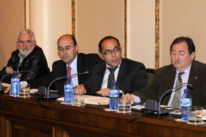 Los diputados socialistas  Romero, Alonso, Rey y Corredor durante un Pleno. / VALENTÍN GUISANDE-