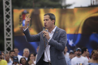 El presidente interino de Venezuela, Juan Guaido, en un acto público.-EFE