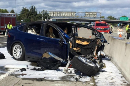 Accidente de un Tesla el pasado 25 de marzo del 2018 en California.-REUTERS / STRINGER