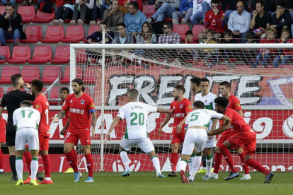 El Numancia se está mostrando como un equipo muy sólido en la faceta defensiva con sólo una docena de goles en contra.-Luis Ángel Tejedor
