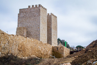 Obras de puesta en valor de la muralla de Almazán. MARIO TEJEDOR (23)