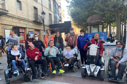 Participantes en la concentración de Aspace Soria. HDS