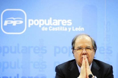 Juan Vicente Herrera, en un momento de su comparecencia ante los medios en la sede del PP-ICAL