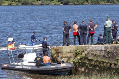 Equipos de búsqueda en la zona en la que se hundió el triatleta portugués-SALVADOR SAS (EFE)