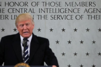 El presidente Donald Trump durante su discurso en la visita a la CIA.-CARLOS BARRIA