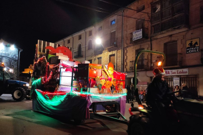Cabalgata de Reyes Magos en San Esteban de Gormaz. ANA HERNANDO (7)