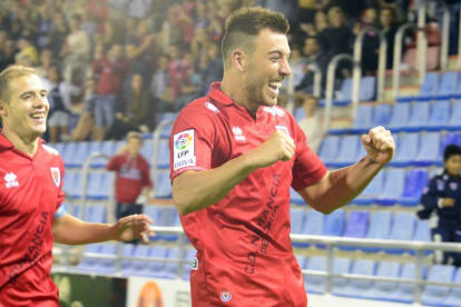 Sergi Enrich celebra uno de los goles marcados este curso.-Álvaro Martínez
