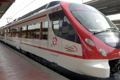 Un modelo de tren de cercanías de Renfe.-EFE/ JOSÉ HUESCA