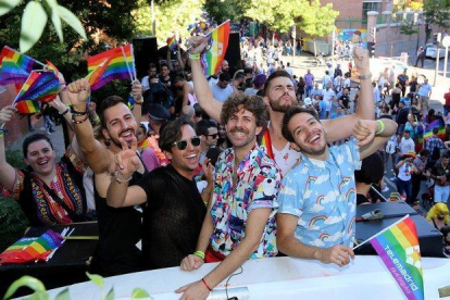 Fiesta del orgullo Gay en Madrid-EFE (MANUEL PRATS)