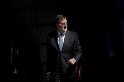 Mariano Rajoy, presidente del Gobierno, sale del Congreso de los Diputados, el pasado 15 de marzo.-JOSÉ LUIS ROCA