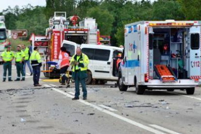 El accidente mortal de tráfico en la N-234 en junio. ÁLVARO MARTÍNEZ-