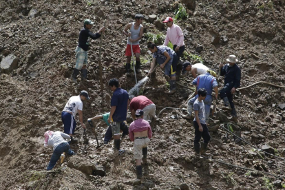 Deslizamiento deja 10 muertos en Niteroi-AARON FAVILA