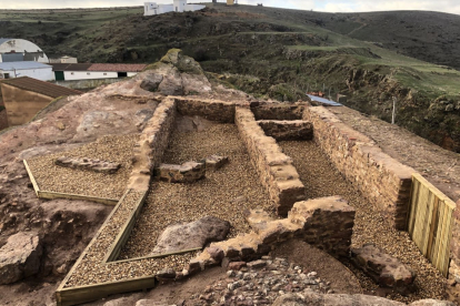 Excavaciones en el Castillo.-HDS