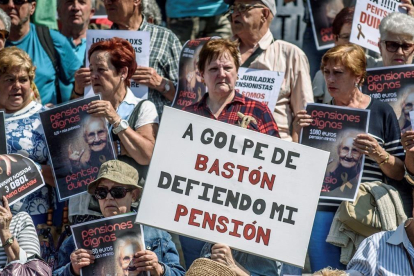 Una fotografía de archivo de una concentración de pensionistas en mayo del 2018.-JAVIER ZORRILLA