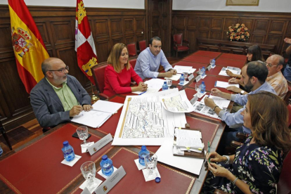 Reunión de representantes gubernamentales con Soria Ya.-MARIO TEJEDOR