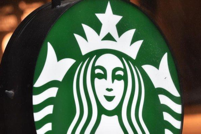 Logo de Starbucks, el cual algunos fans dicen haber identificado en ’Juego de tronos’.-HECTOR RETAMAL (AFP)