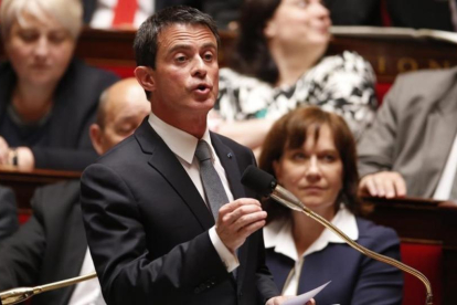 El primer ministro francés, Manuel Valls, durante la sesión de control al Gobierno en  la Asamblea.-AFP / PATRICK KOVARIK