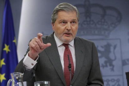 El portavoz del Gobierno, Íñigo Méndez de Vigo, en rueda de prensa.-EFE/ JC HIDALGO