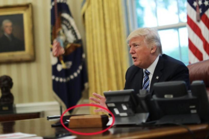 El presidente Trump, en el despacho Oval de la Casa Blanca, este jueves.-REUTERS / CARLOS BARRIA