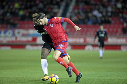El Numancia juega hoy en Huesca frente al líder.-MARIO TEJEDOR