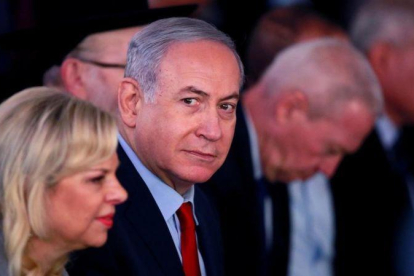 Netanyahu y su mujer Sara en un acto el pasado mes de febrero.-REUTERS / AMIR COHEN