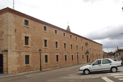 Exterior de la residencia San José de El Burgo de Osma.-VALENTÍN GUISANDE