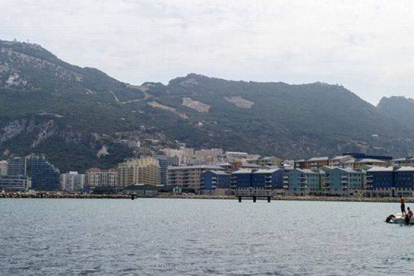 Vista de la bahía de Algeciras, con el peñón de Gibraltar al fondo.-Foto:   AFP / MARCOS MORENO