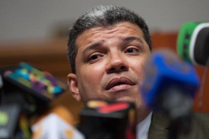 El diputado venezolano Luis Parra, durante una conferencia de prensa el pasado 6 de enero.-BORIS VERGARA (DPA)