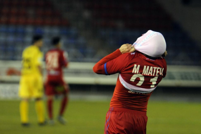 Marc Mateu se lamenta tras el empate del Girona en el tiempo añadido.-Diego Mayor