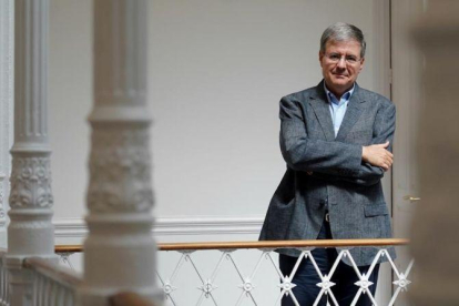 El economista Manuel Arellano, en la sede del Centro de Estudios Monetarios y Financieros (Cemfi).-JOSE LUIS ROCA