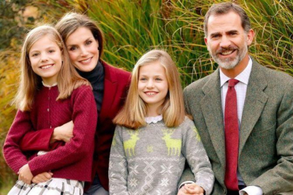 De izquierda a derecha, la princesa de Asturias Leonor, la reina Letizia, la infanta Sofía y el rey Felipe VI.-