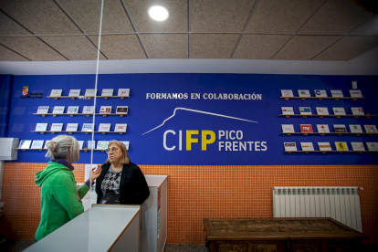 Rocio Lucas en el CIFP Pico Frentes. MARIO TEJEDOR (4)
