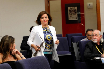 Soraya Sáenz de Santamaría, en la rueda de prensa del Consejo de Ministros.-JUAN MANUEL PRATS