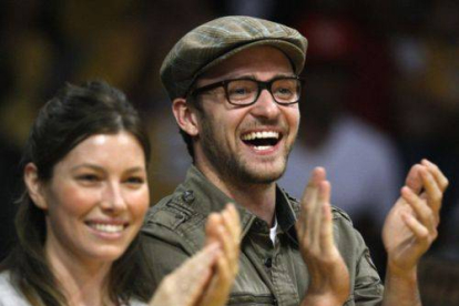 Justin Timberlake y Jessica Biel, en un partido de los Lakers, en una imagen de archivo.-Foto: REUTERS / LUCY NICHOLSON