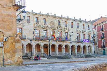 Fachada del ayuntamiento de Soria - MARIO TEJEDOR