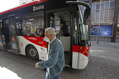 Bus urbano de la ciudad - Mario Tejedor