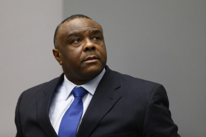 El exjefe militar del Movimiento para la Liberación del Congo Jean-Pierre Bemba se sienta ante la Corte Penal Internacional en La Haya.-EFE / MICHAEL KOOREN / POOL