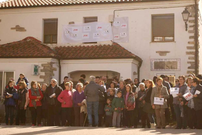 Movilización ante la farmacia de Villar del Río-HDS