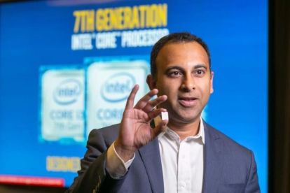 El vicepresidente de Intel, Navin Shenoy, en la presentación de un procesador.-Intel Corporation