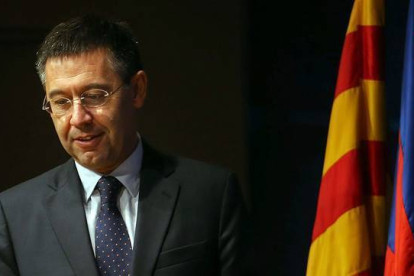 El presidente del Barça, Josep Maria Bartomeu, antes de una rueda de prensa.-Foto: EFE / TONI ALBIR