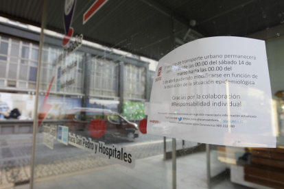 Edificios públicos cerrados y situación en la capital - Fotógrafo Luis Ángel Tejedor (25)