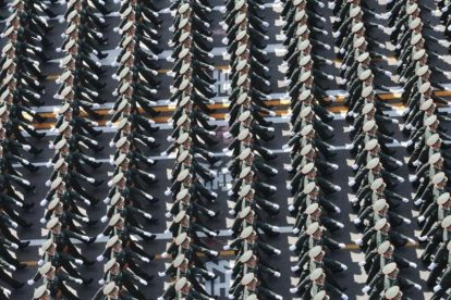 El ejército chino, el más numeroso del mundo, en una celebración militar.-AP / XIE HUANCHI